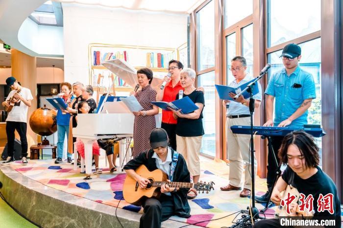 國家衛(wèi)健委:全國養(yǎng)老服務(wù)機(jī)構(gòu)和設(shè)施總數(shù)達(dá)36萬個(gè)