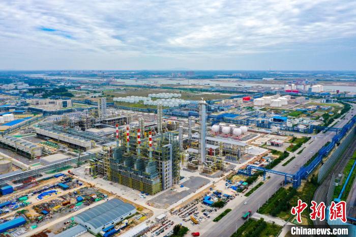 圖為廣西欽州華誼新材料基地。　譚乃豪 攝