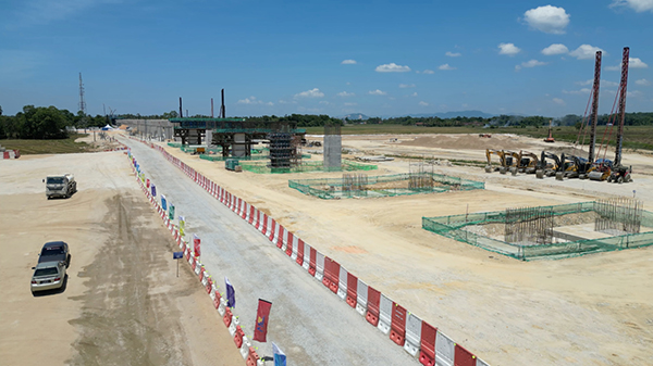 哥打巴魯車站施工現(xiàn)場。中國交通建設(shè)有限公司供圖