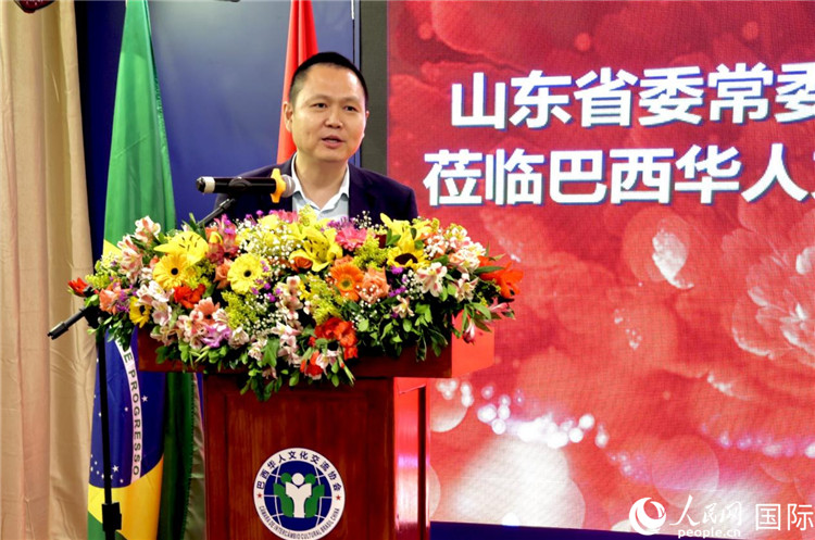 中國駐里約熱內(nèi)盧總領(lǐng)館副總領(lǐng)事王尉育致辭。人民網(wǎng)記者宋亦然攝