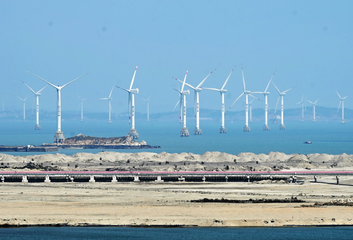 2021年3月9日，三峽福清興化灣海上風(fēng)電場(chǎng)。新華社記者 林善傳 攝