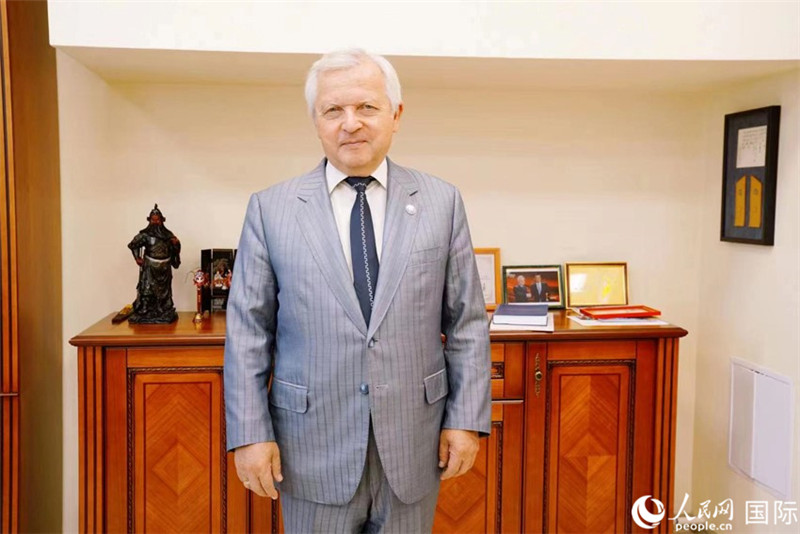 阿納托利·托濟克接受人民網(wǎng)記者專訪。人民網(wǎng) 皇甫萬里 攝