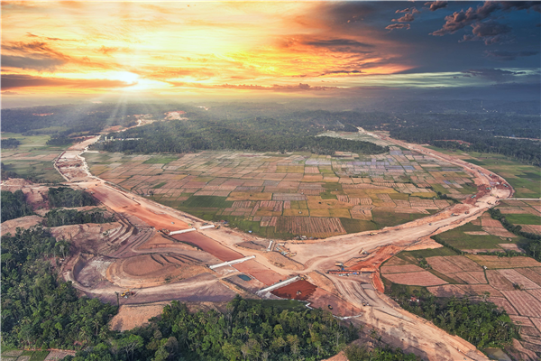 印尼萬(wàn)丹高速公路項(xiàng)目全景。 中建路橋集團(tuán)供圖