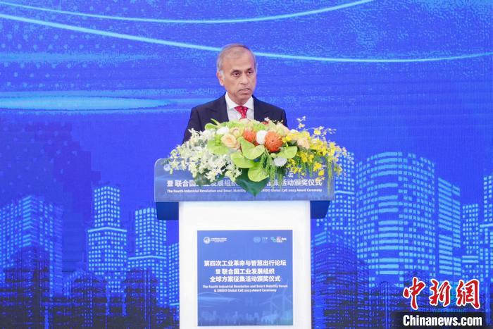 聯(lián)合國駐華協(xié)調(diào)員常啟德發(fā)表演講。