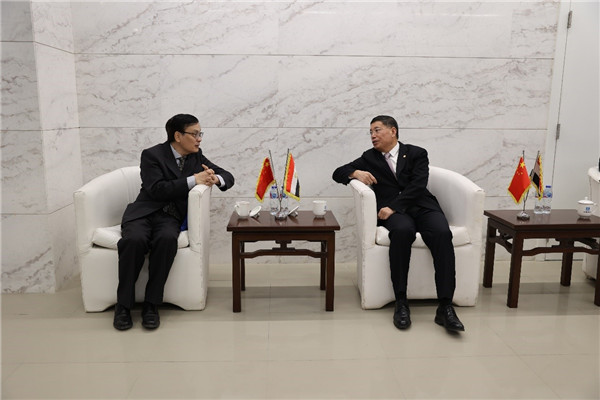 李永明同埃及趙劉慶公參會(huì)談交流。主辦方供圖