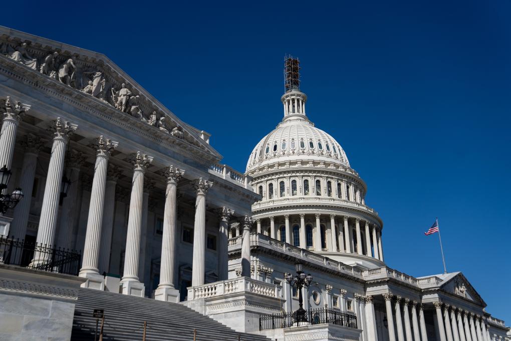 圖為2023年10月11日在美國(guó)首都華盛頓拍攝的國(guó)會(huì)大廈。新華社記者 劉杰 攝