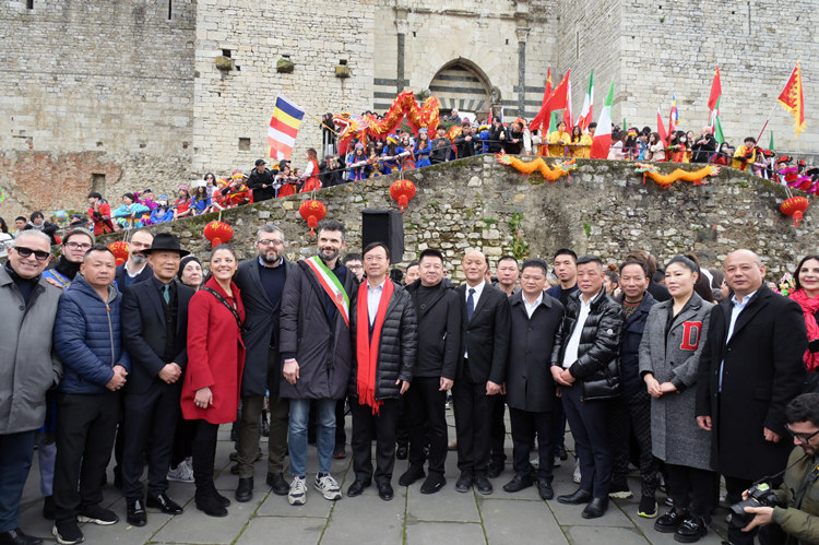 參與活動嘉賓合影。主辦方供圖