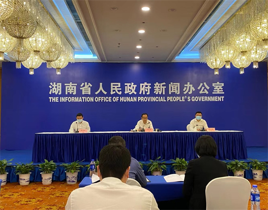 發(fā)布會(huì)現(xiàn)場(chǎng)。 向宇攝