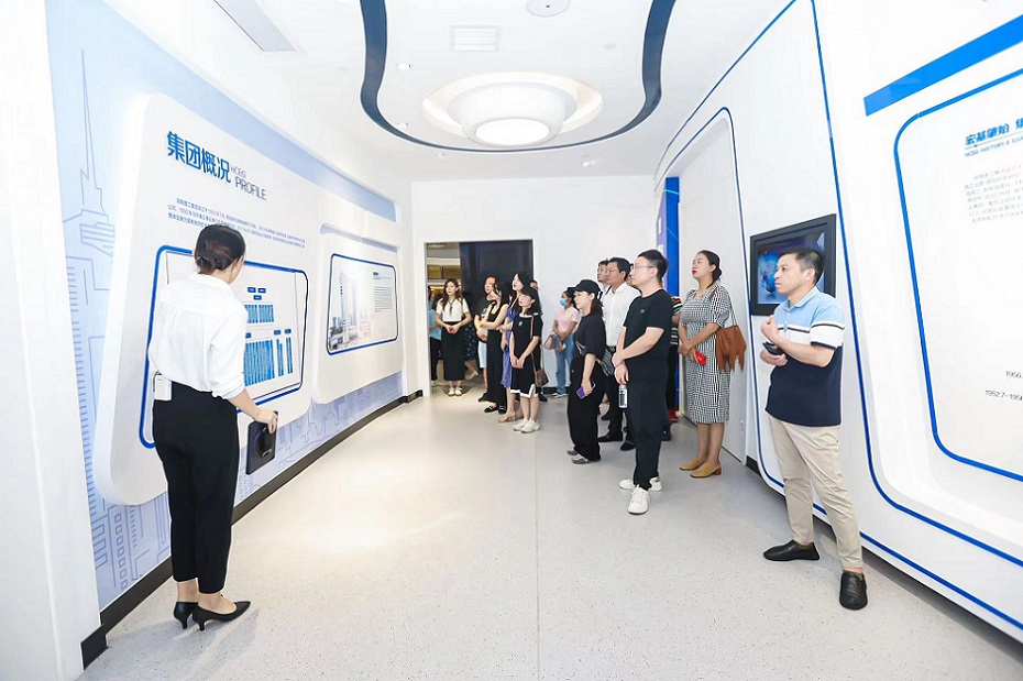 見面會參與人員在了解項(xiàng)目情況。單位供圖