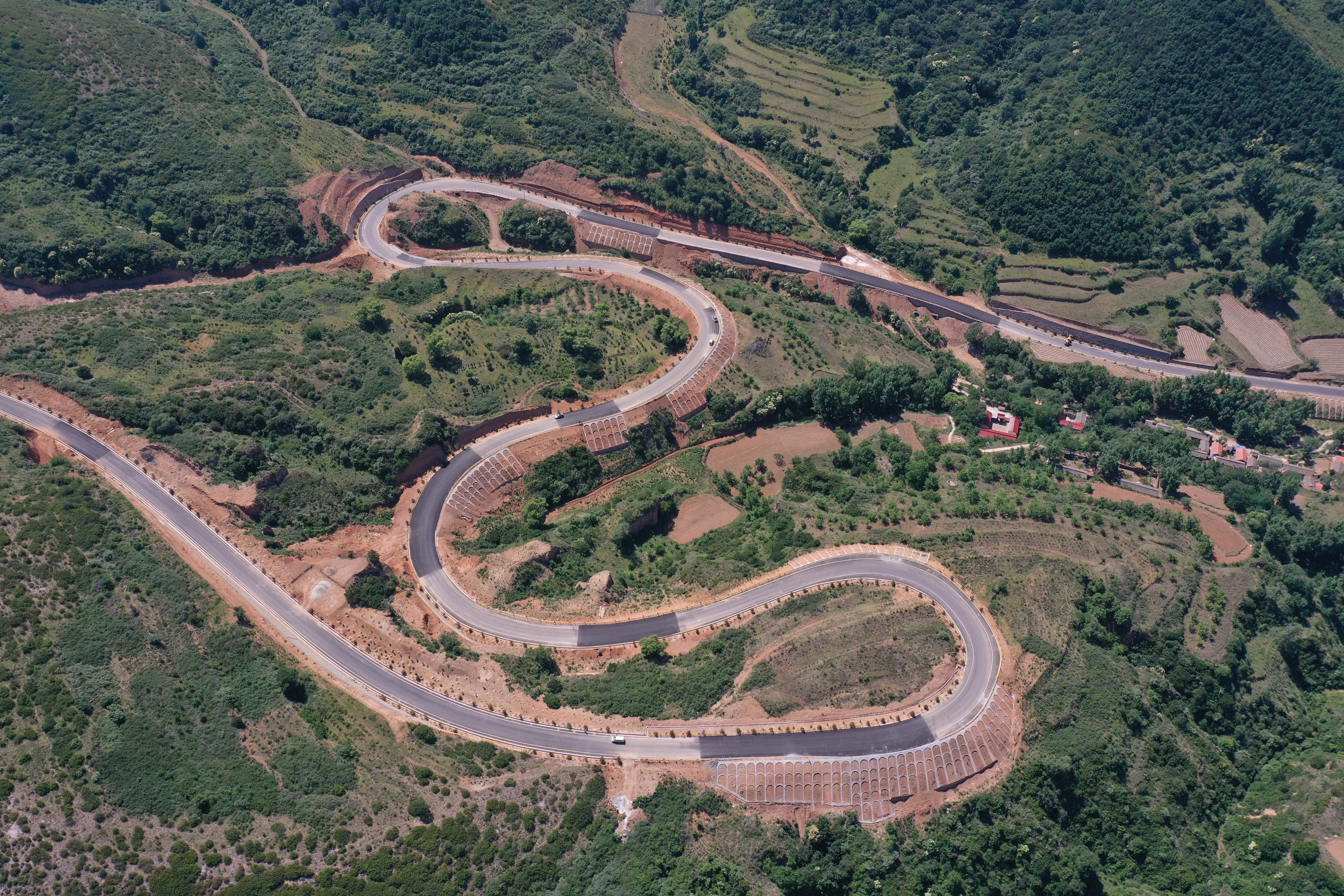 武鄉(xiāng)縣“四好農村”航拍。張國平 攝