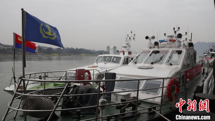 聯(lián)合巡江守護(hù)活動(dòng)現(xiàn)場(chǎng)?！〗部h融媒體中心 攝