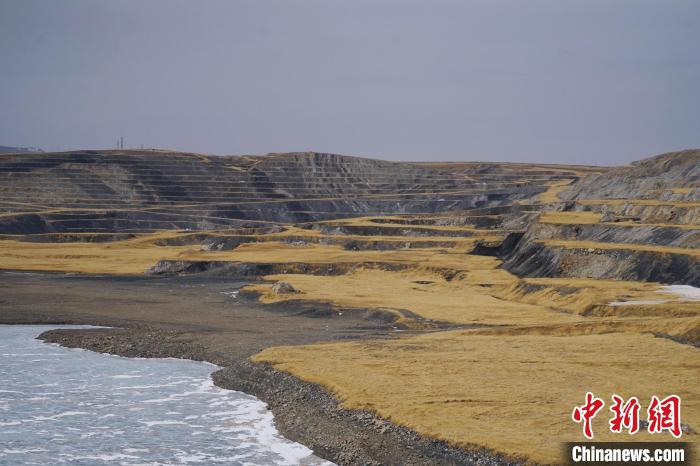 圖為青海省海西蒙古族藏族自治州天峻縣木里礦區(qū)?！●R銘言 攝