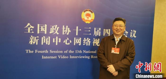 圖為全國政協(xié)委員、青海省統(tǒng)戰(zhàn)部部長公保扎西。受訪者供圖