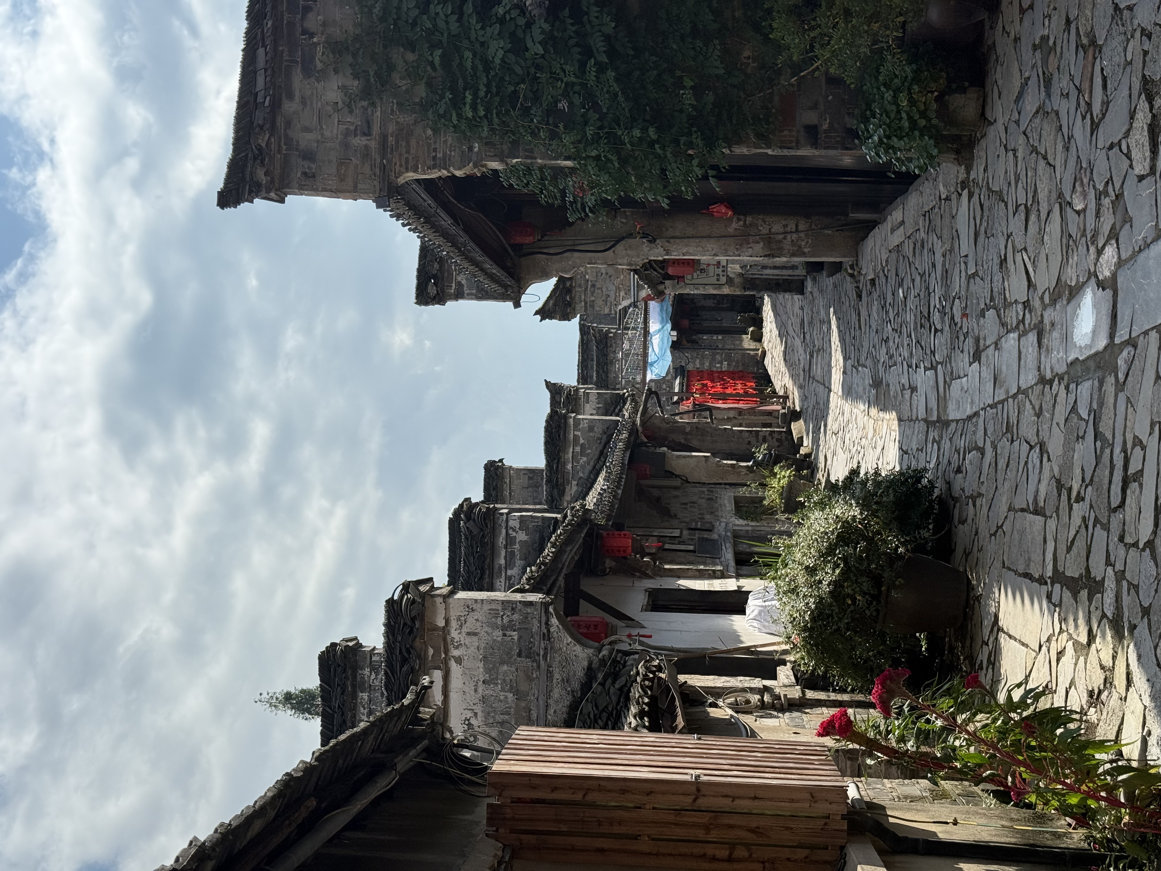 【2024打卡中國】外國網(wǎng)紅打卡蕪湖西河古鎮(zhèn) 品“江南水鄉(xiāng)”古韻長(組圖)