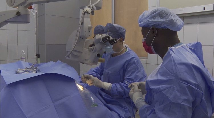 非洲各界點贊“和平方舟”:對中國為世界發(fā)展所做的一切說“謝謝”