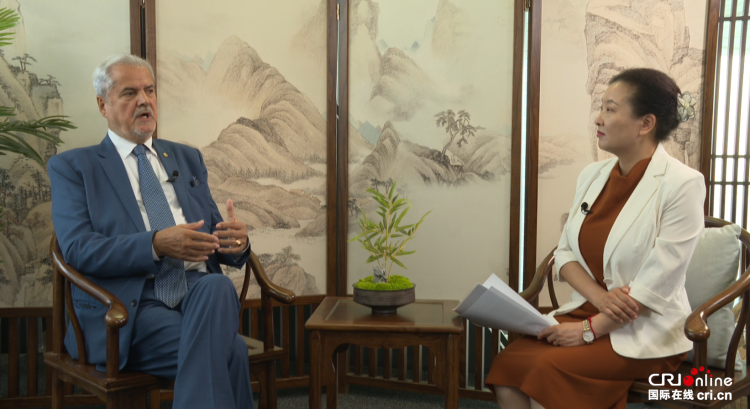 羅馬尼亞前總理訥斯塔塞：中國九三閱兵是當(dāng)代人的一堂團結(jié)必修課_fororder_2