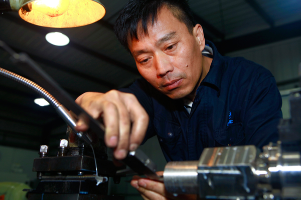 工作中的張世軍。受訪者供圖