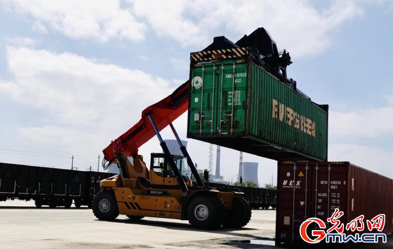 發(fā)現(xiàn)最美鐵路｜鐵龍奔騰！抒寫(xiě)中歐班列草原絲路新篇章