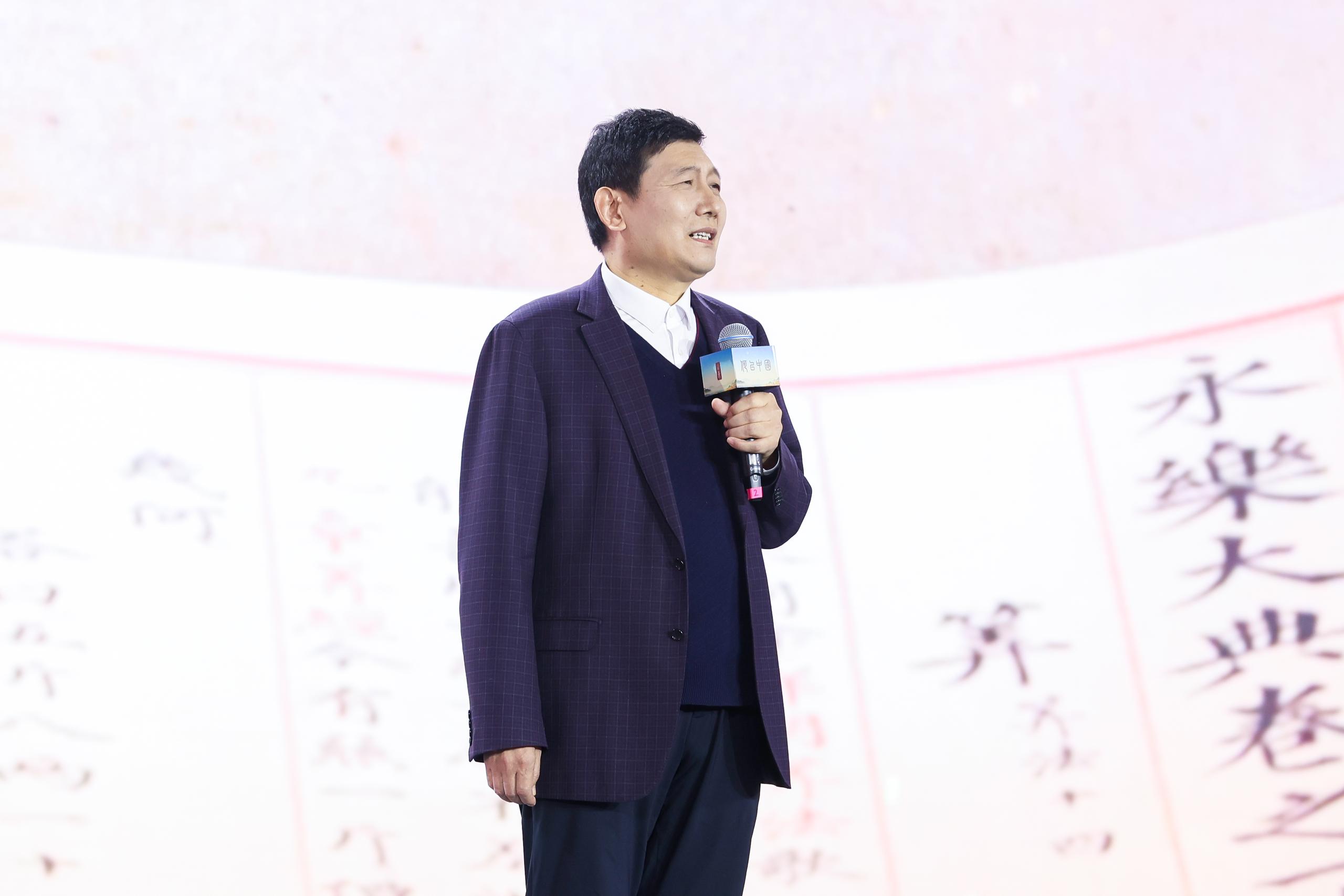 山東大學(xué)文學(xué)院講席教授、《文史哲》主編杜澤遜。人民視頻供圖