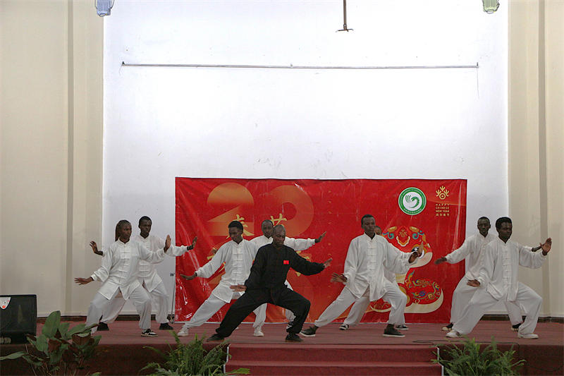 卡巴拉克大學(xué)春節(jié)體驗(yàn)活動(dòng)。埃格頓大學(xué)孔子學(xué)院供圖