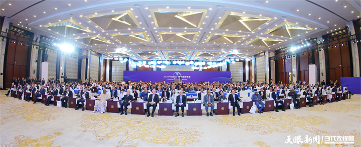 2025年7月5日，以“人與自然和諧共生——共商全球發(fā)展綠色轉(zhuǎn)型”為主題的2025年生態(tài)文明貴陽(yáng)國(guó)際論壇在貴陽(yáng)隆重開(kāi)幕。圖為開(kāi)幕式現(xiàn)場(chǎng)。貴州日?qǐng)?bào)天眼新聞?dòng)浾?杜朋城 攝.jpg