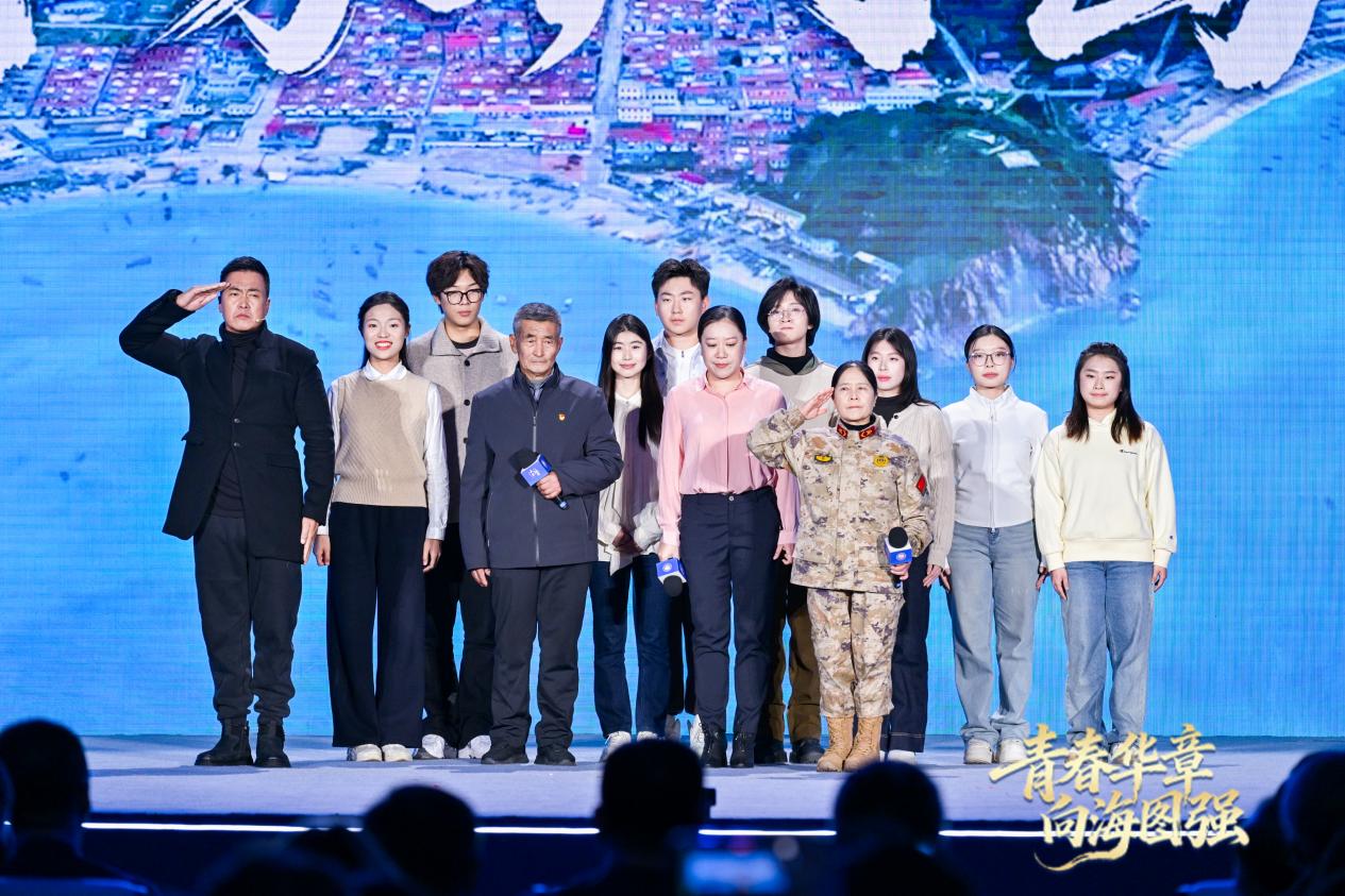 那志東、王仕花、王加輝、秦芳共同講述“平凡中的堅守”。主辦方供圖