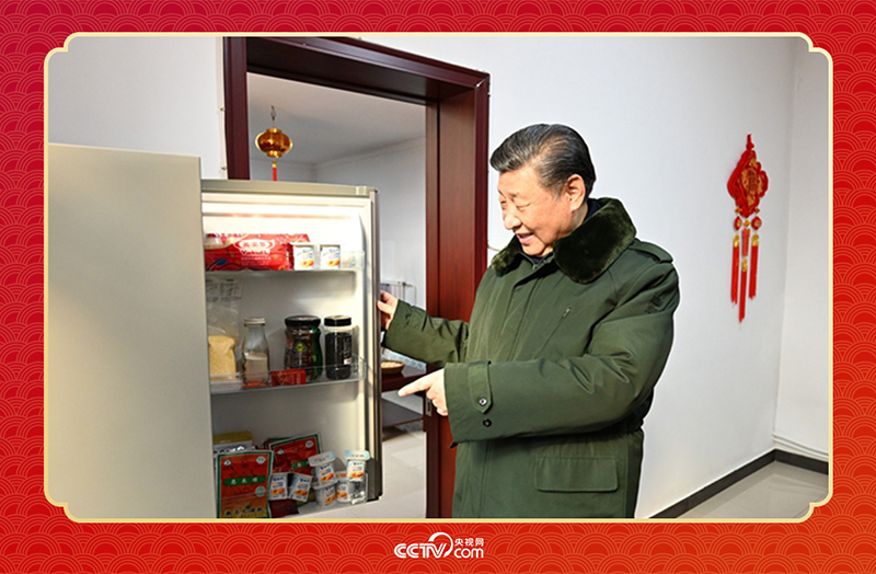 2024年春節(jié)前夕，習(xí)近平總書記在天津第六埠村考察時(shí)，走進(jìn)村民杜洪剛家看望。