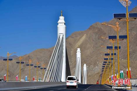 9圖 2013年11月27日納金大橋通車儀式。圖片來源：中新社。.jpg