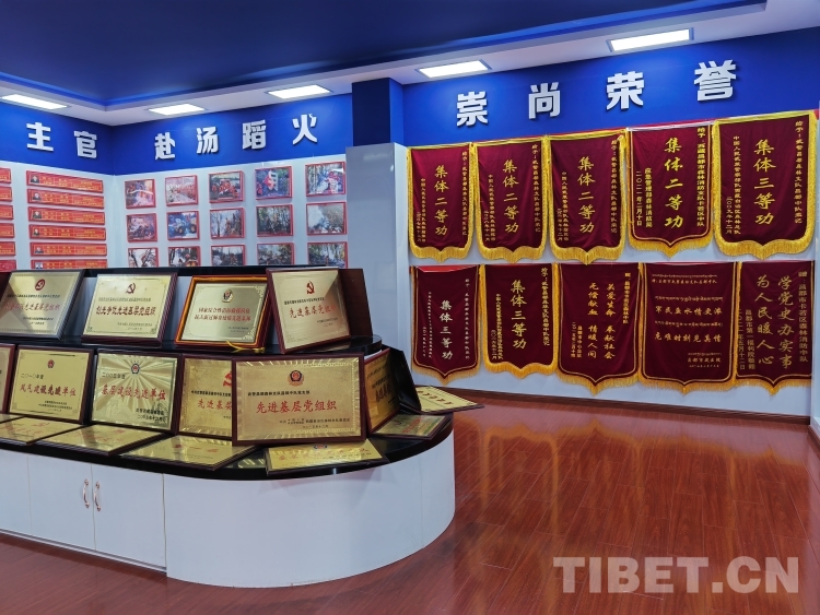 1 標兵中隊榮譽室 .jpg 1 標兵中隊榮譽室 .jpg