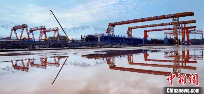 成蘭鐵路高原段T梁發(fā)運(yùn)全部完成?！≈需F八局 供圖