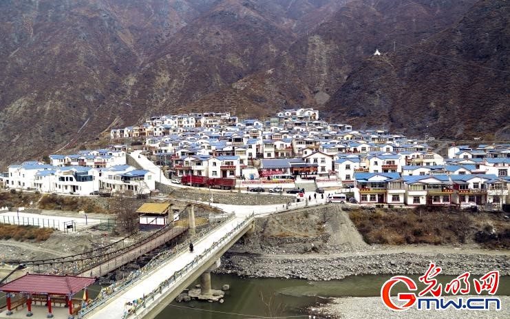 我們的家園｜黨建引領(lǐng)發(fā)展，這座高原山村“變身”別墅村