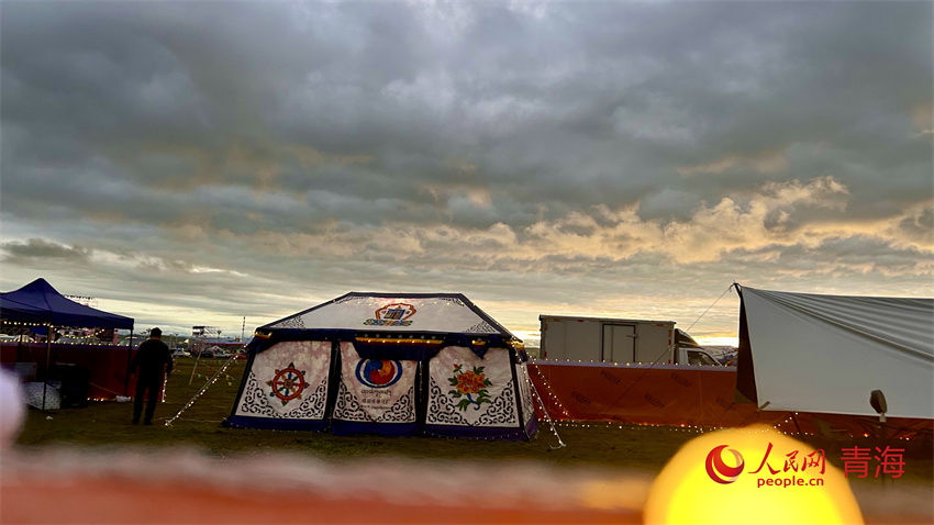 民族風(fēng)情帳篷。人民網(wǎng) 陳明菊攝