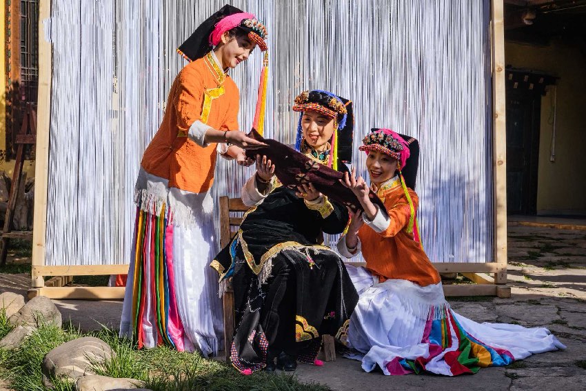 2024美人谷·丹巴梨花春賞季活動(dòng)現(xiàn)場。何曦?cái)z