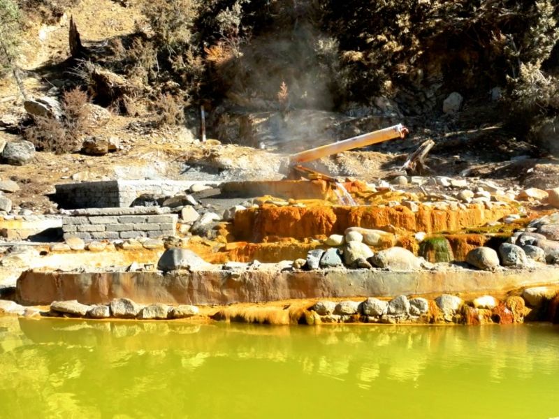 銀恩七星溝溫泉。道孚縣融媒體中心供圖