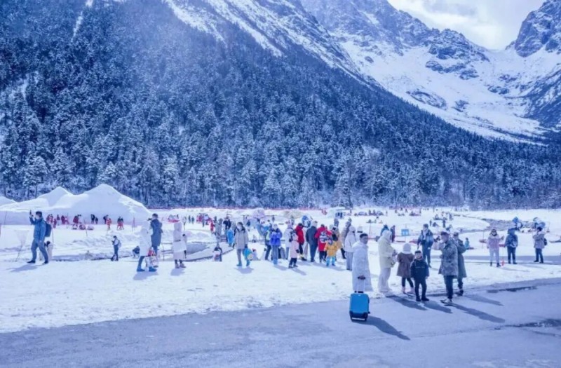 太子嶺滑雪場(chǎng)。阿壩州文廣旅局供圖