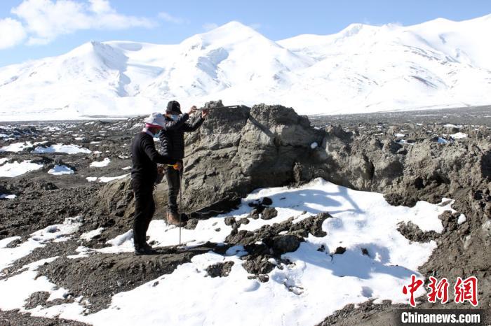 2019年10月冰體融化后遺留下的碎屑物。中科院青藏高原所 供圖