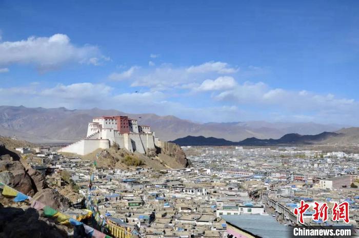 日喀則是“千山之宗，萬水之源”，有著大城市所向往的天然資源?！∪A東師大供圖