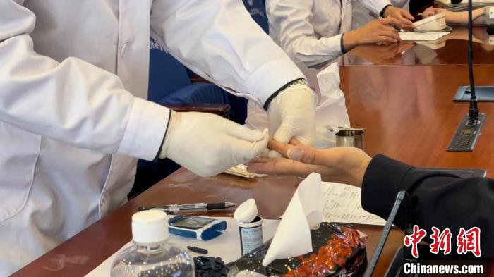 西藏:專(zhuān)家支招高原移民警察如何獲得好睡眠