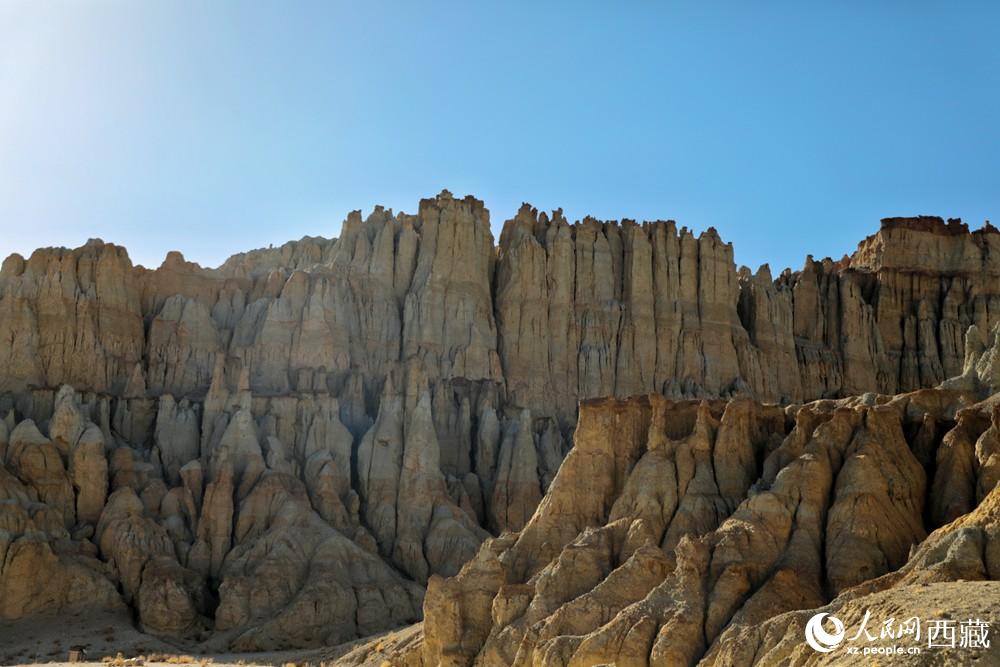 札達(dá)土林。人民網(wǎng) 李海霞攝