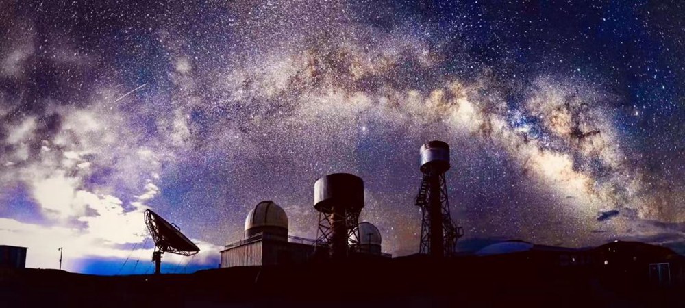 阿里暗夜星空。貢覺(jué)群培攝