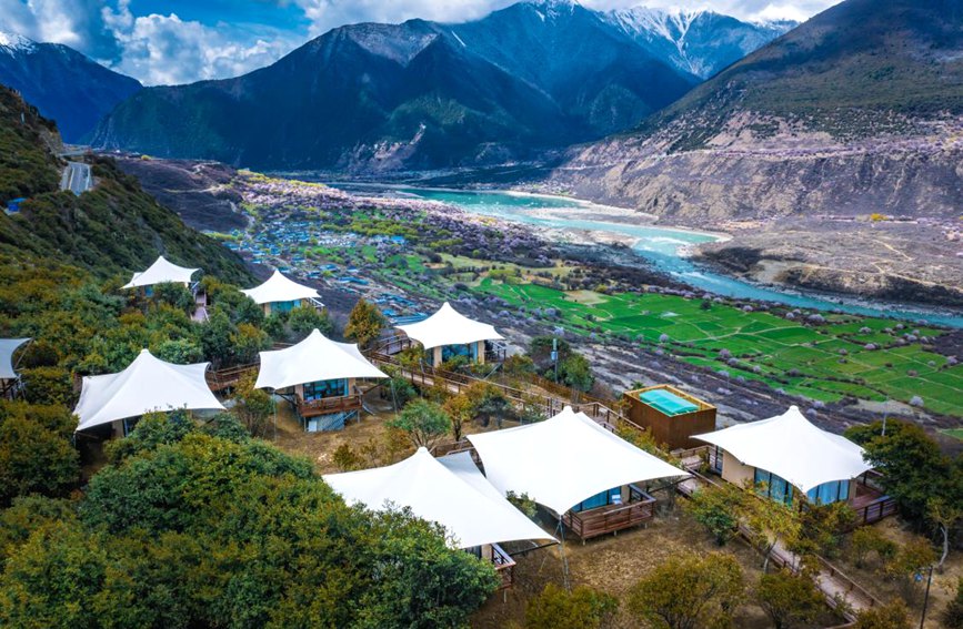 依托桃花資源，打造文旅產(chǎn)業(yè)。 張靜攝