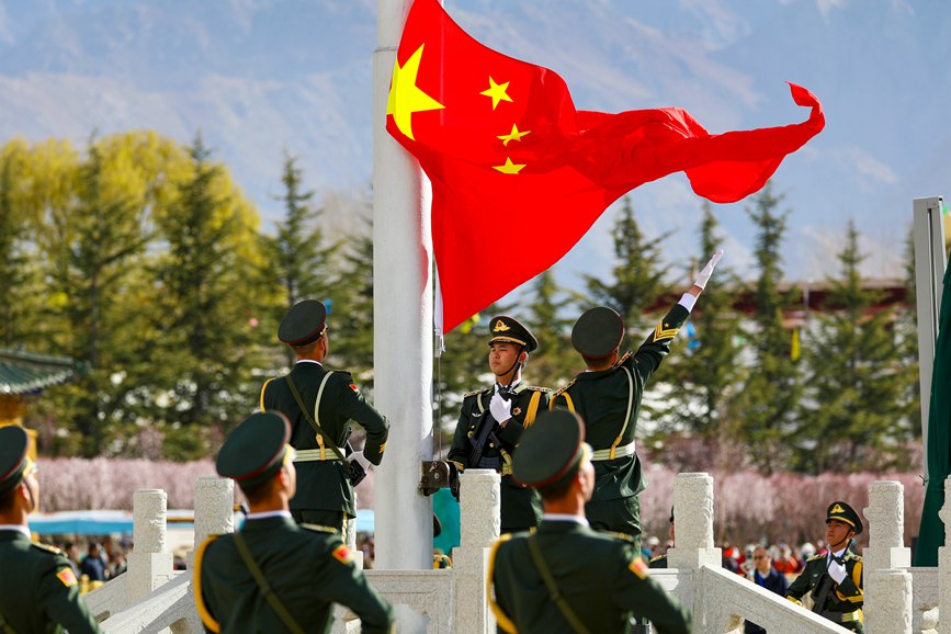 升旗儀式現(xiàn)場(chǎng)。