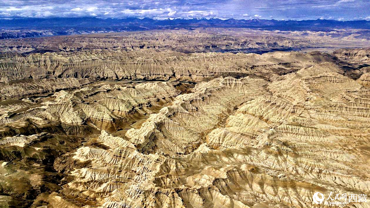 鳥瞰西藏阿里地區(qū)札達土林國家地質公園。