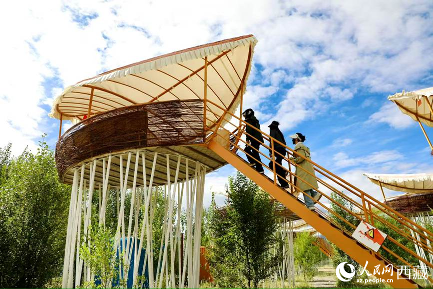 西普農(nóng)博園里的鳥巢餐廳。人民網(wǎng)記者 次仁羅布攝