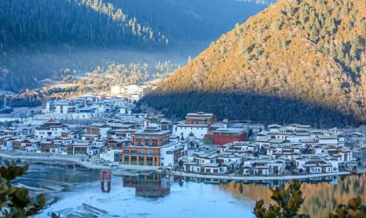 懂西藏的人，一定不會(huì)錯(cuò)過林芝的秋天