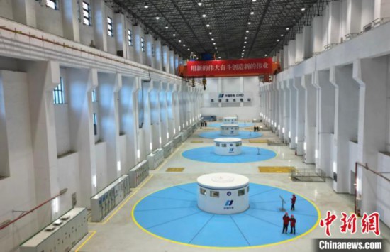 圖為水電站內(nèi)部?！⊥趵凇z