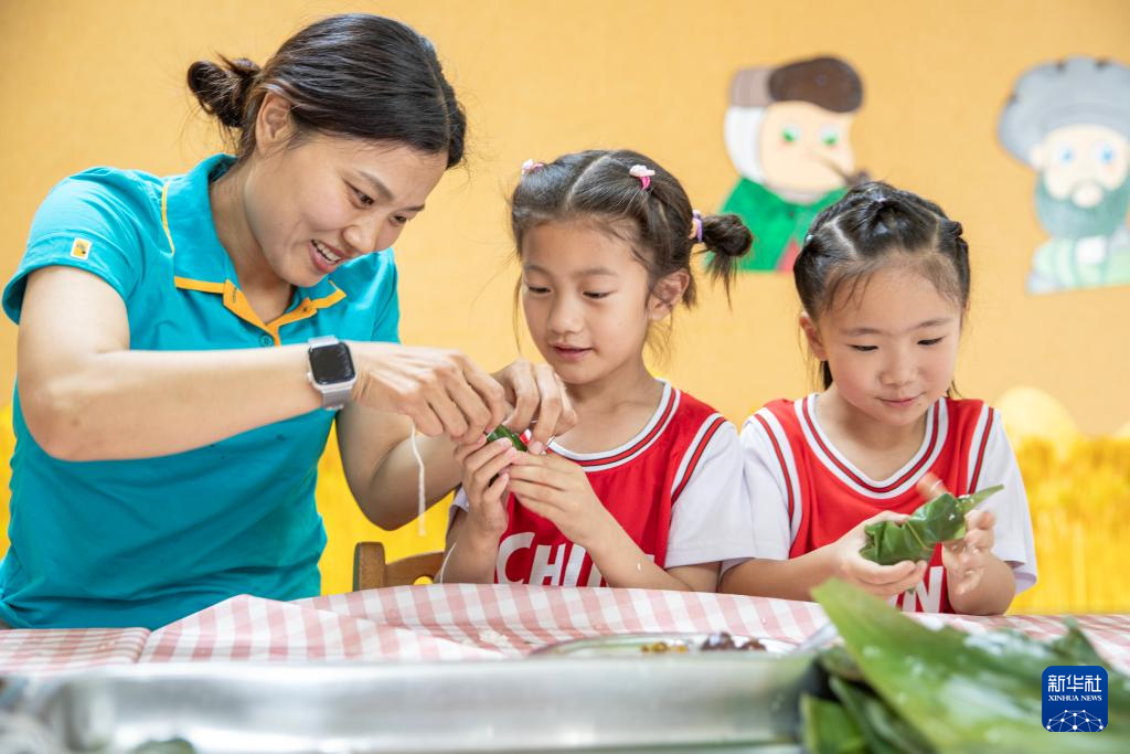 多彩活動(dòng)迎端午