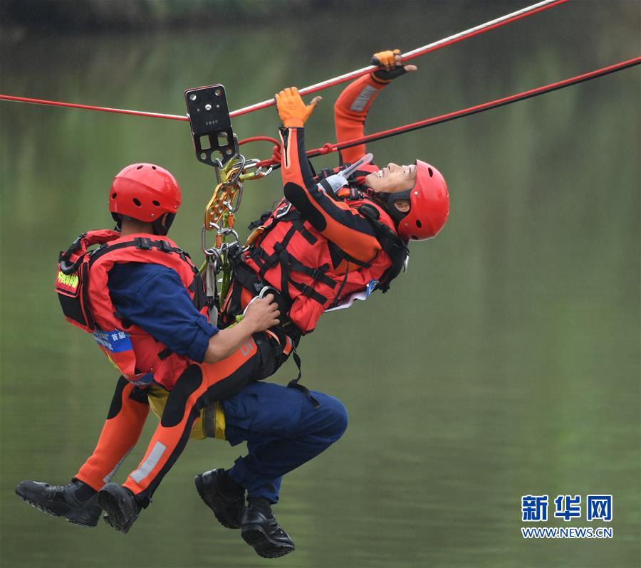 (社會)(2)全國森林消防隊伍“火焰藍”首屆特種救援技能比武舉行