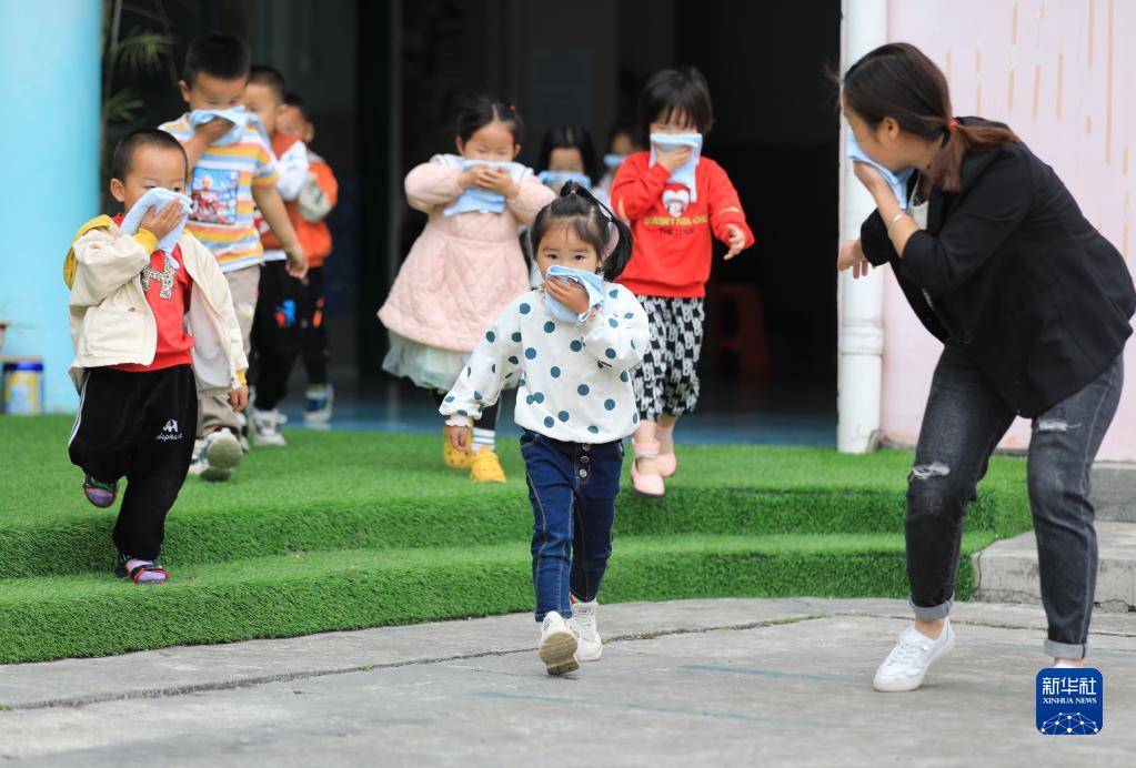 各地開展“全民國家安全教育日”主題活動