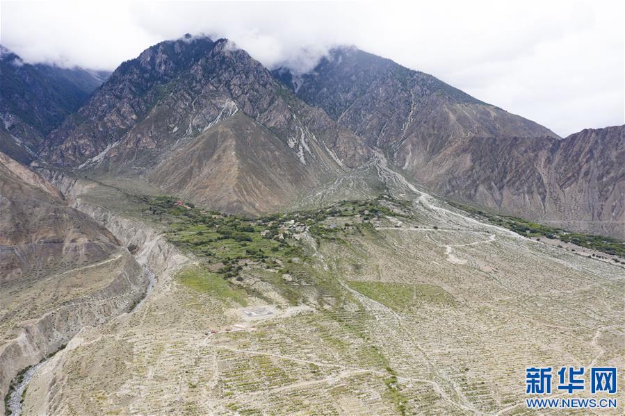 (西藏昌都解放70周年·圖文互動(dòng))(3)藏東脫貧影像:怒江河畔葡萄香